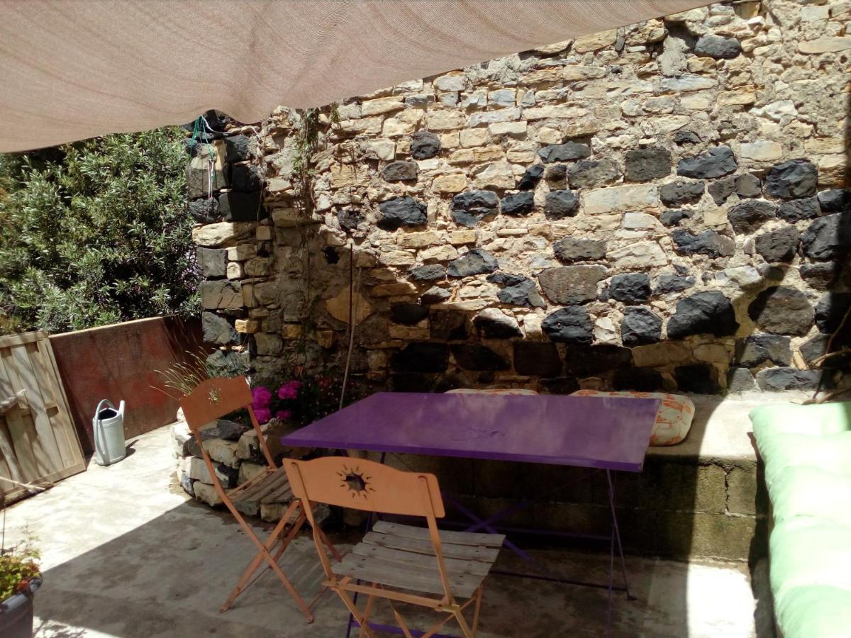 Ruelles Et Terrasses Mirabel (Ardeche)